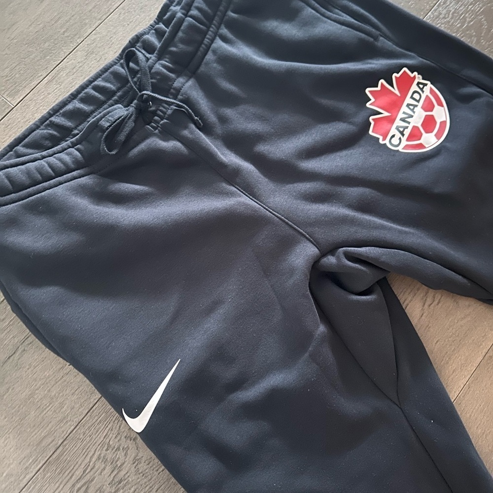 Nike Men's Black Soccer Club Fleece Jogger Pants - Picture 4 of 5